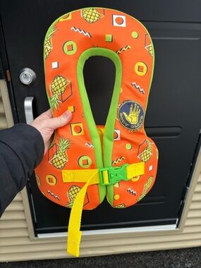 Body Glove Kids Life Jacket Vest 33–55 lbs Bright Swim Float